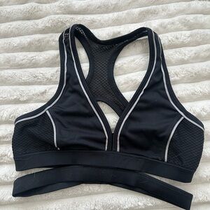 Black sports bra